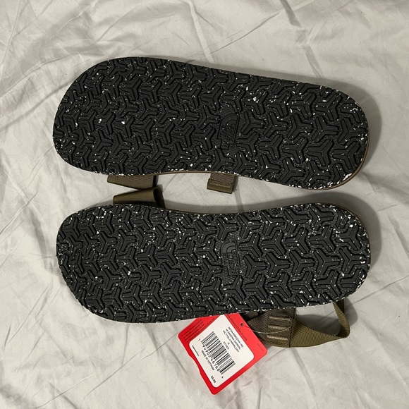 The North Face Men’s Skeena Sandal Size 14 Army Green NWT - Picture 3 of 4